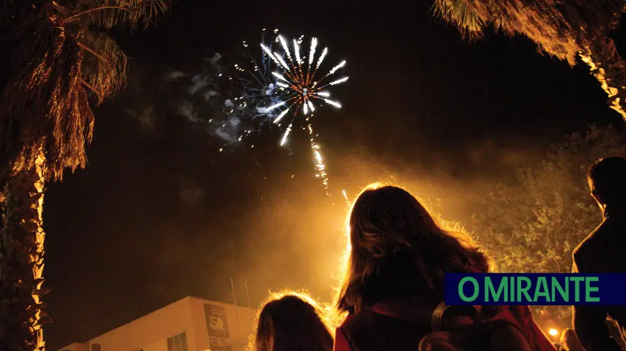 Autarca defende Festas de Marinhais que anteciparam fogo de artifício para fugir à proibição