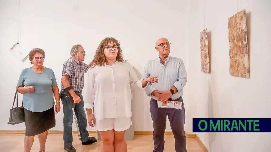 A jovem da Golegã, Laura Oliveira, tem patente na Galeria João Pedro Veiga