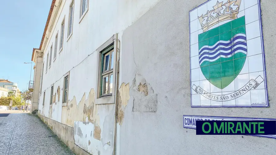 Polícias de Santarém contestam gestão dos serviços de gratificados na PSP Polícias de Santarém contestam gestão dos serviços de gratificados na PSP