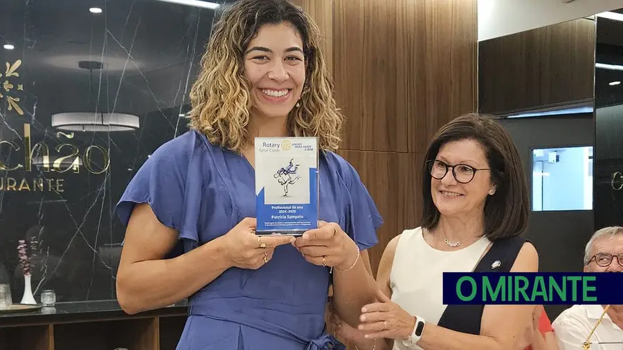 Patrícia Sampaio recebe distinção do Rotary Clube de Tomar Patrícia Sampaio recebe distinção do Rotary Clube de Tomar
