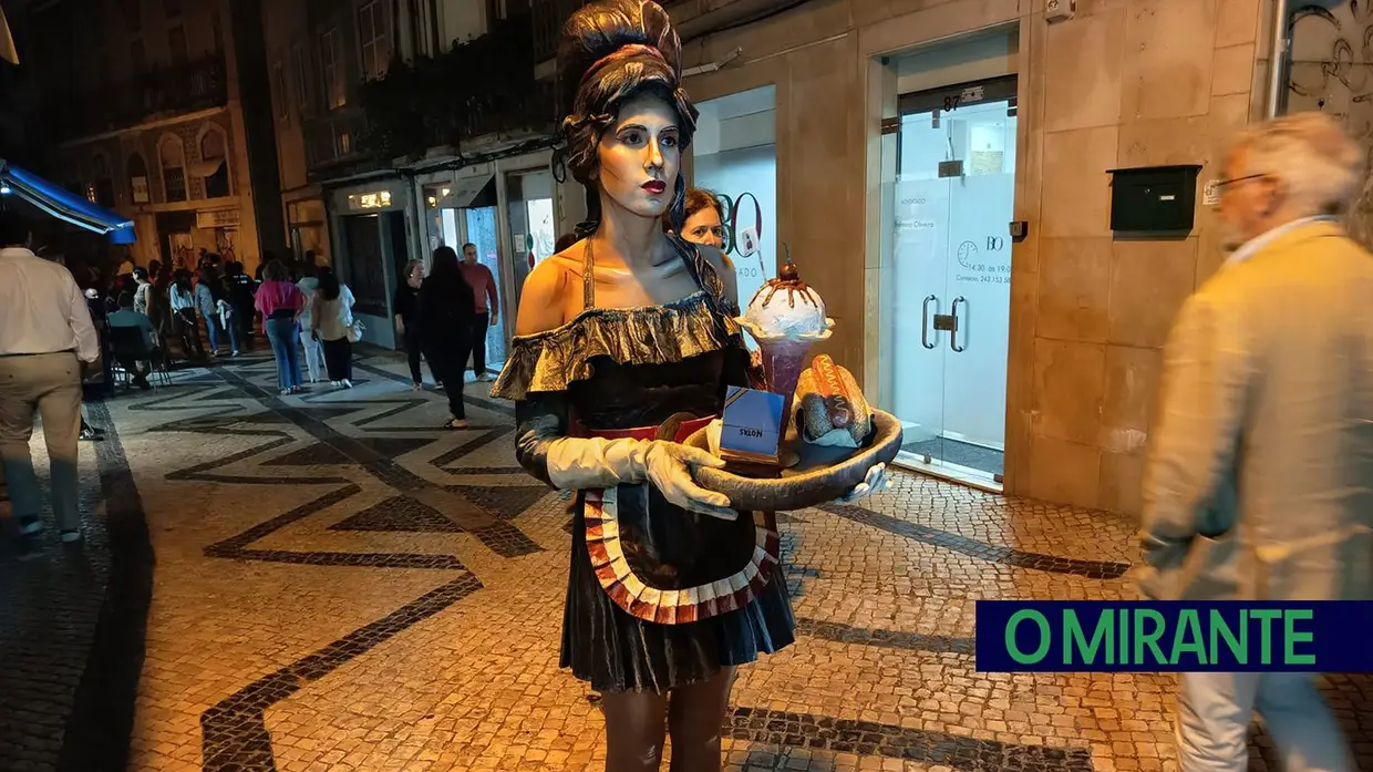 Festival de estátuas vivas animou centro histórico de Santarém