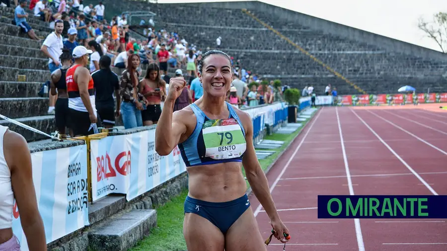 Mariana Bento faz história no Heptatlo e bate recordes nacionais Mariana Bento faz história no Heptatlo e bate recordes nacionais