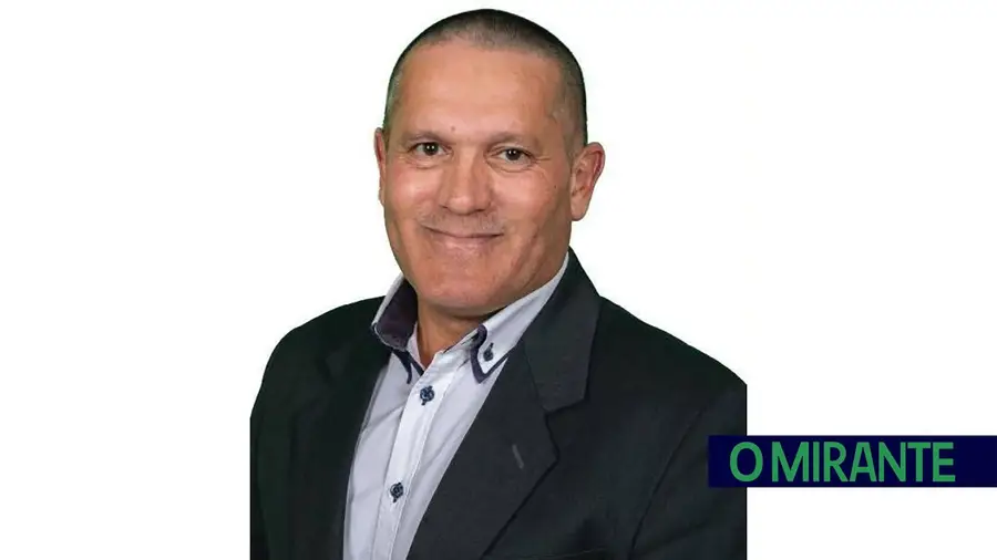 Casa do candidato do PSD a Vale do Paraíso atingida por tiros durante a madrugada Casa do candidato do PSD a Vale do Paraíso atingida por tiros durante a madrugada
