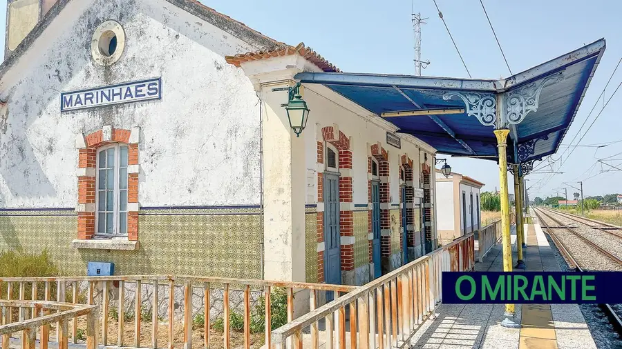 Estado da estação ferroviária de Marinhais revolta população