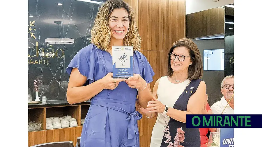 Patrícia Sampaio recebe distinção do Rotary Clube de Tomar Patrícia Sampaio recebe distinção do Rotary Clube de Tomar