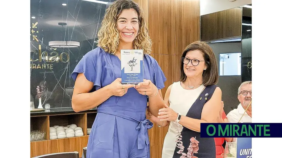 Patrícia Sampaio recebe distinção do Rotary Clube de Tomar