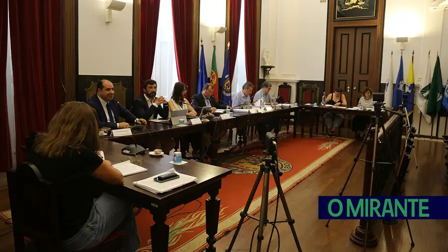 Município de Alenquer cede antiga escola ao Sport Clube Estribeiro