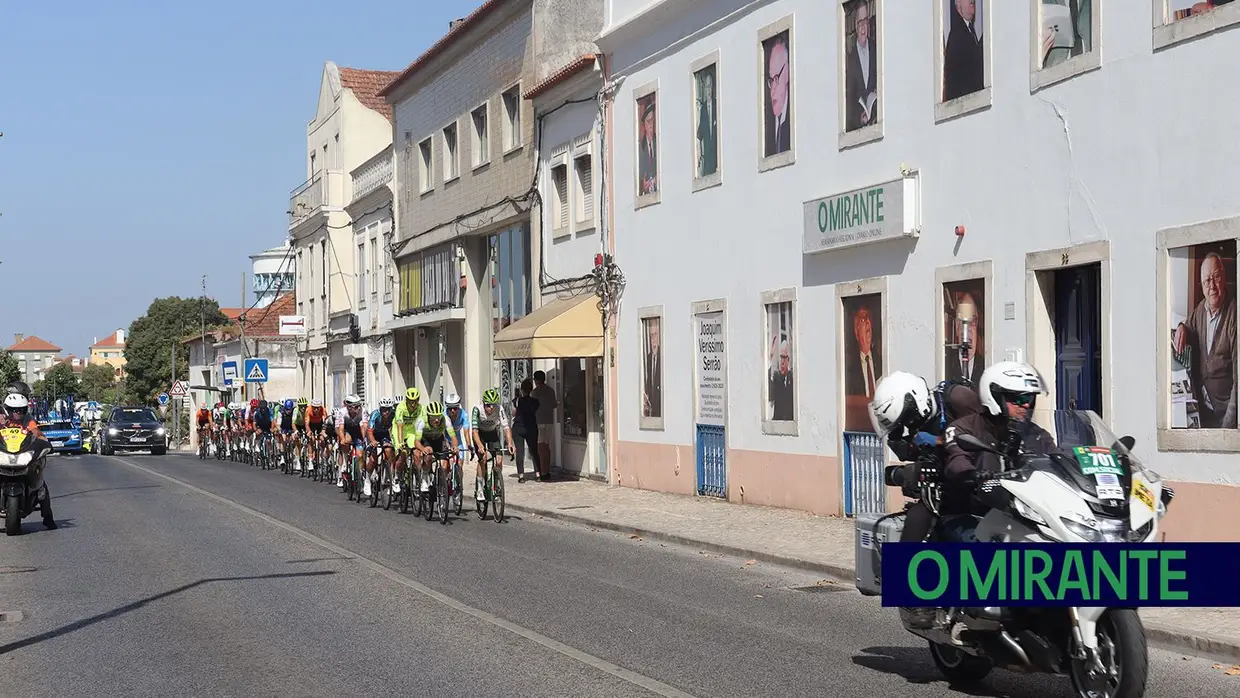 Volta a Portugal percorreu a região com milhares de pessoas a assistir