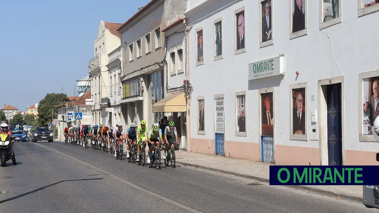 Volta a Portugal percorreu a região com milhares de pessoas a assistir