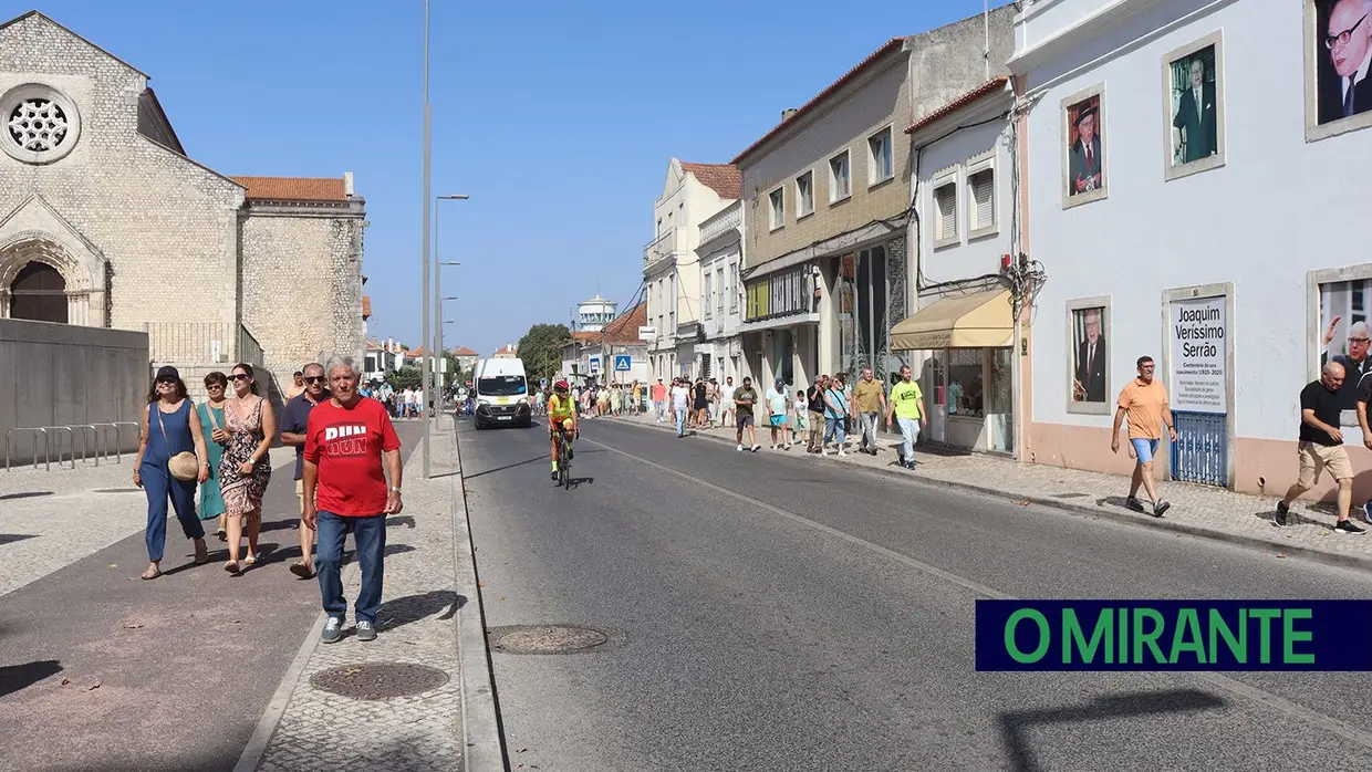 Volta a Portugal percorreu a região com milhares de pessoas a assistir