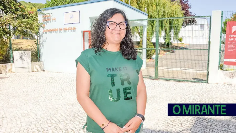 Paula Bento Gonçalves quer abrir a escola à comunidade e empresas da Castanheira do Ribatejo Paula Bento Gonçalves quer abrir a escola à comunidade e empresas da Castanheira do Ribatejo