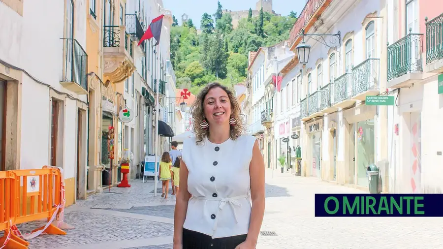 Filipa Fernandes: a autarca de Tomar que não se rendeu quando estava desempregada, grávida e a viver em casa da mãe Filipa Fernandes: a autarca de Tomar que não se rendeu quando estava desempregada, grávida e a viver em casa da mãe