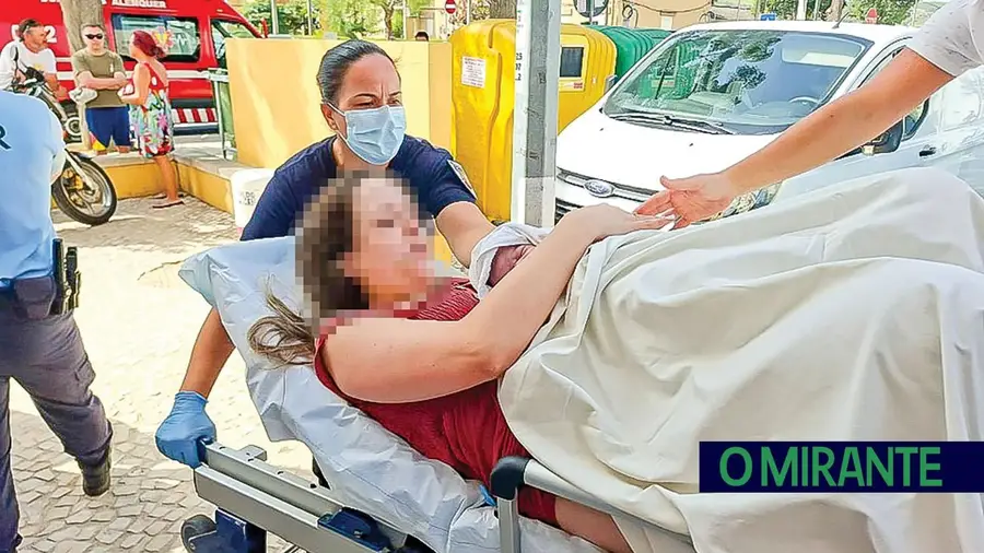 Parto numa rua do Carregado expõe fragilidades muito graves no SNS Parto numa rua do Carregado expõe fragilidades muito graves no SNS
