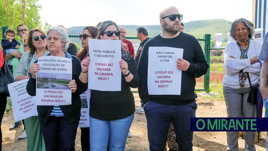 Vacaria na Granja sob fiscalização após novas queixas dos moradores Vacaria na Granja sob fiscalização após novas queixas dos moradores