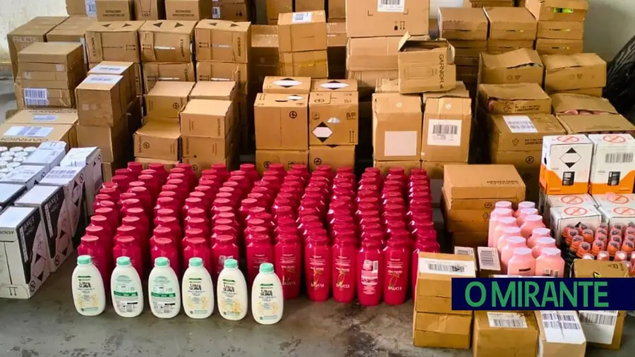 Suspeito de furto de produtos de higiene em Alverca apanhado pela PSP Suspeito de furto de produtos de higiene em Alverca apanhado pela PSP