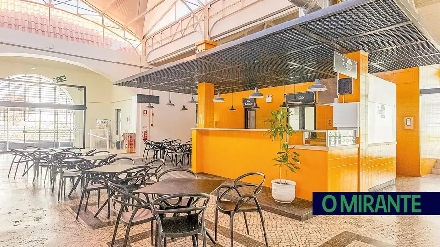 Mercado Municipal da Chamusca continua às moscas e com cada vez menos lojistas Mercado Municipal da Chamusca continua às moscas e com cada vez menos lojistas
