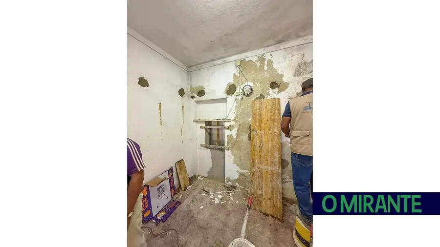 Já arrancaram as obras para devolver multibanco à população de Cotovios Já arrancaram as obras para devolver multibanco à população de Cotovios