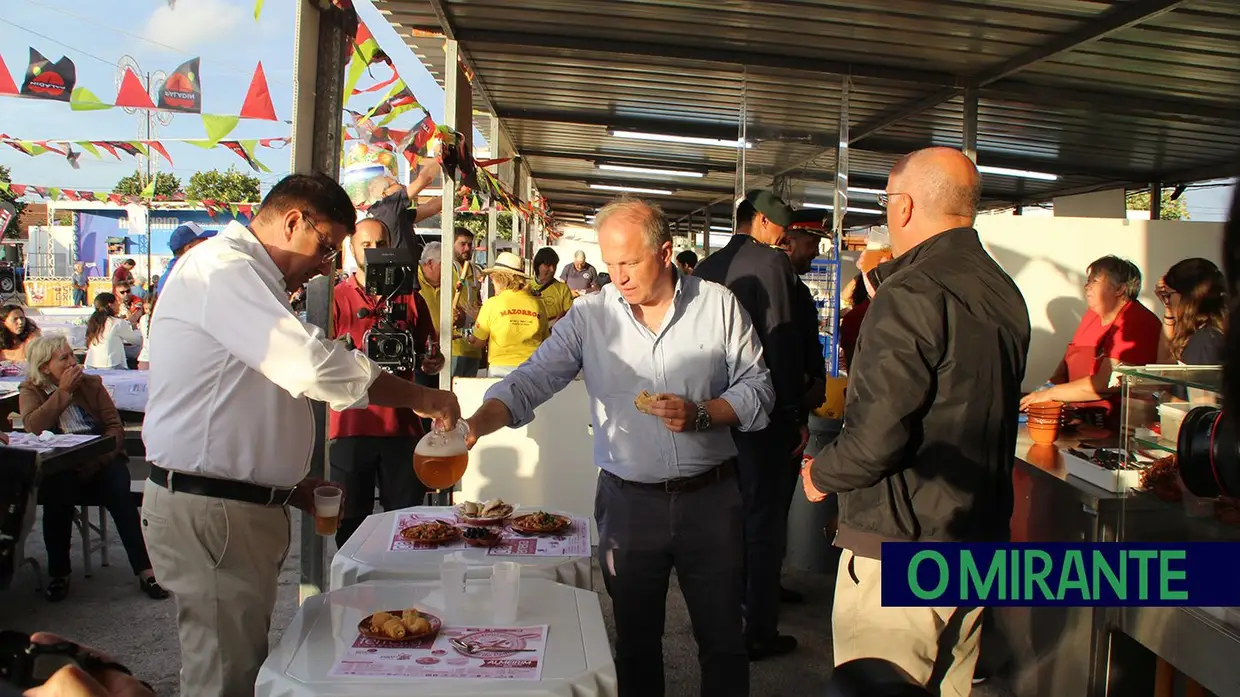 Inaugurado Festival da Sopa da Pedra em Almeirim