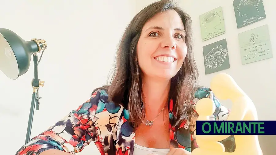 Um local calmo e aconchegante que recebe grávidas, bebés, pais, jovens, famílias e idosos Um local calmo e aconchegante que recebe grávidas, bebés, pais, jovens, famílias e idosos