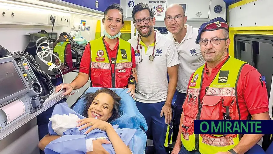 Matilde nasceu na A1 dentro de uma ambulância dos Bombeiros de Samora Correia Matilde nasceu na A1 dentro de uma ambulância dos Bombeiros de Samora Correia