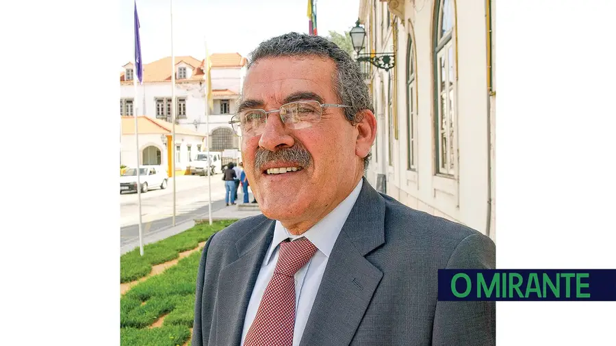 Sérgio Carrinho: um autarca exemplar reconhecido por quem privou com ele Sérgio Carrinho: um autarca exemplar reconhecido por quem privou com ele