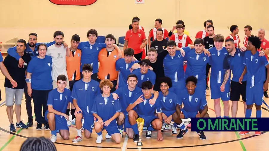 Juniores do Forte da Casa sobem à 1ª divisão distrital de futsal