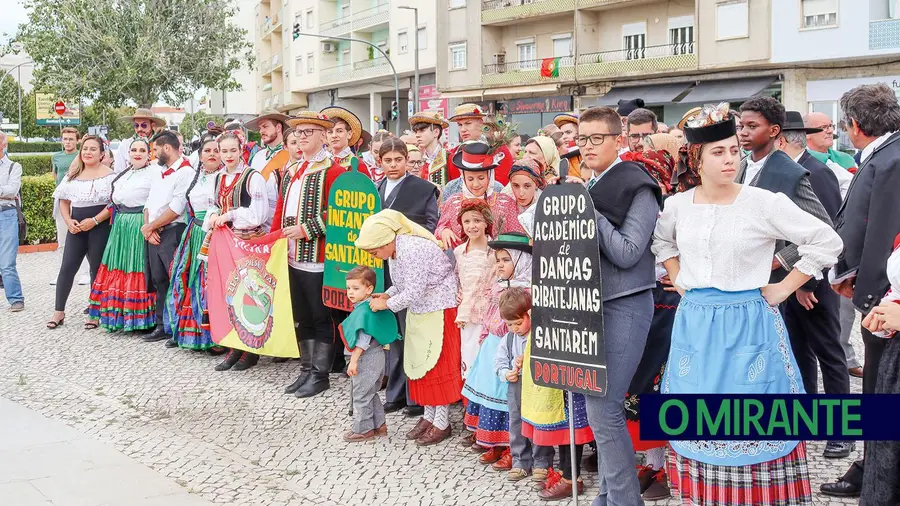 Festival Internacional de Folclore Celestino Graça traz meio milhar de participantes a Santarém Festival Internacional de Folclore Celestino Graça traz meio milhar de participantes a Santarém