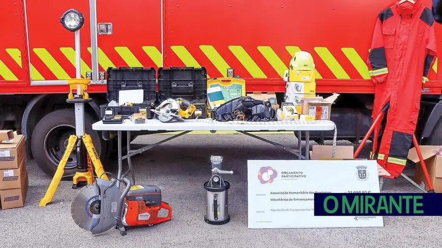 Bombeiros do Entroncamento recebem novo equipamento através do Orçamento Participativo Bombeiros do Entroncamento recebem novo equipamento através do Orçamento Participativo