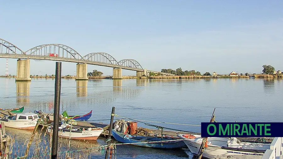 Queixa nos tribunais trava obras urgentes na ponte de Vila Franca de Xira Queixa nos tribunais trava obras urgentes na ponte de Vila Franca de Xira