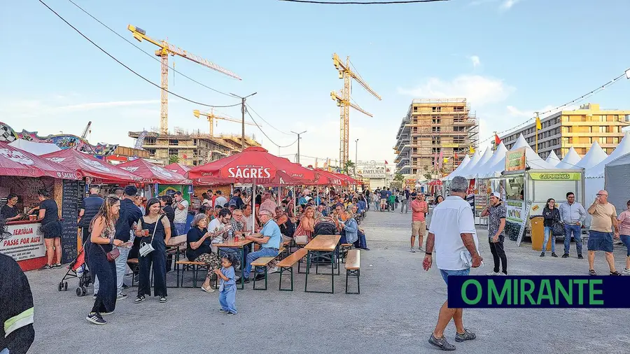 Partidos excluídos das Festas da Póvoa de Santa Iria acusam junta de limitar democracia