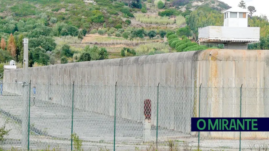 Arquivamentos, suspensões e multas nos processos disciplinares sobre fuga de Vale de Judeus