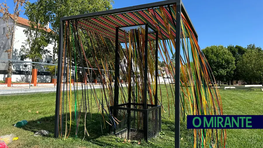 Esculturas de Joana Vasconcelos destruídas em Vila Nova da Barquinha