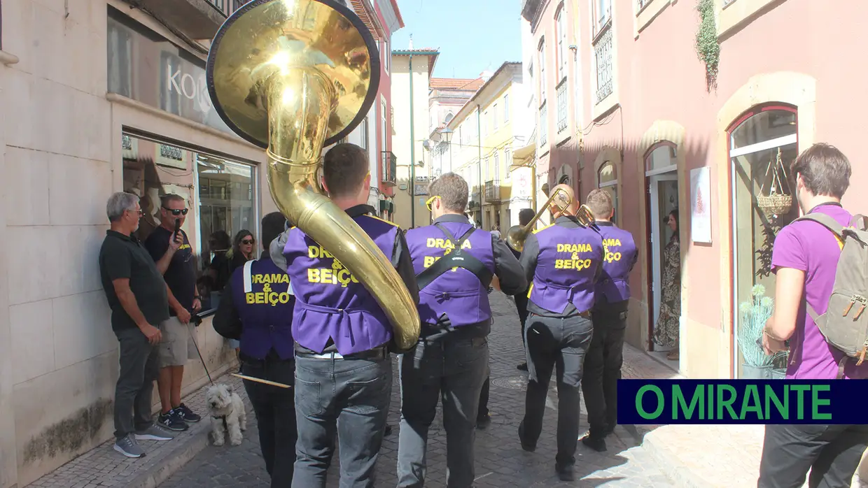 Drama e Beiço é um grupo musical de Tomar que aposta na animação de rua