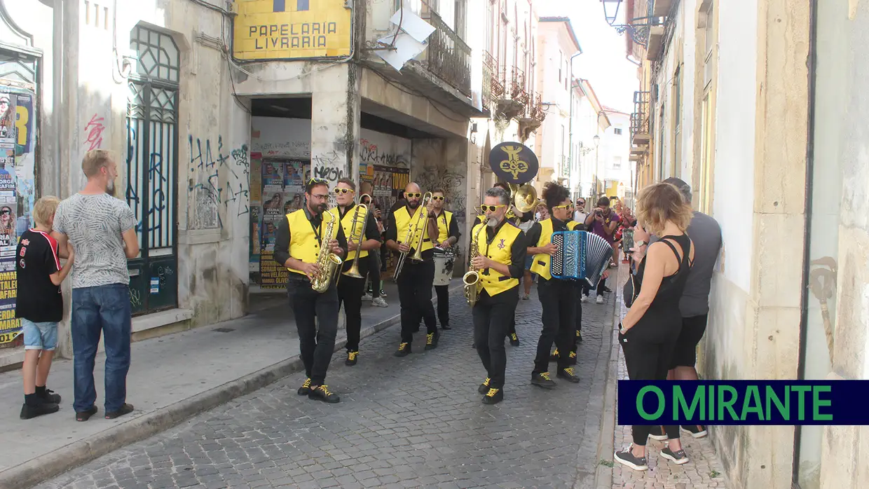 Drama e Beiço é um grupo musical de Tomar que aposta na animação de rua