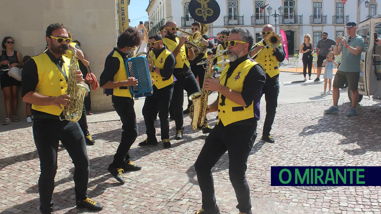 Drama e Beiço é um grupo musical de Tomar que aposta na animação de rua