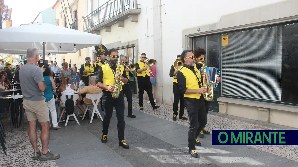 Drama e Beiço é um grupo musical de Tomar que aposta na animação de rua