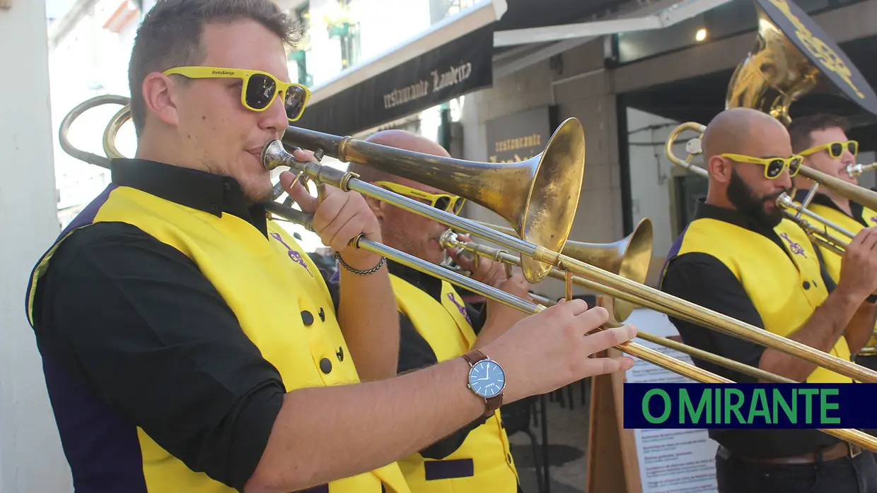 Drama e Beiço é um grupo musical de Tomar que aposta na animação de rua