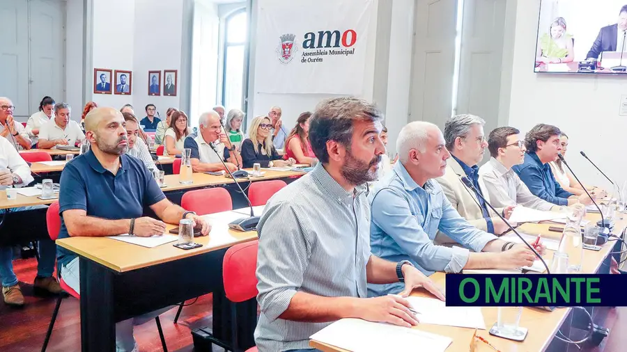 Creches e tampas de esgoto foram tema de debate na Assembleia Municipal de Ourém
