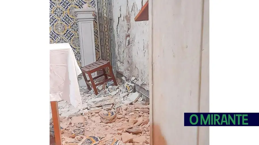 Furto e vandalismo na Igreja de Santo António em Constância