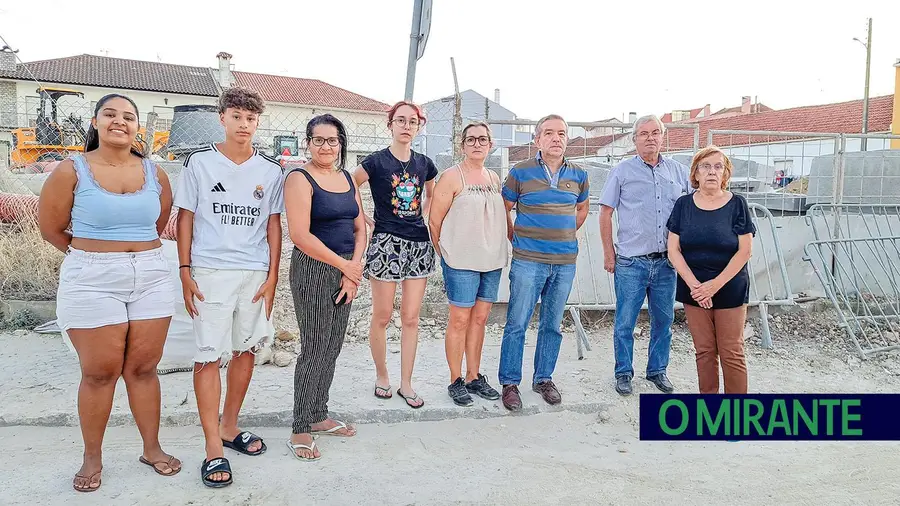 Moradores do Bairro dos Quintais indignados com obras intermináveis