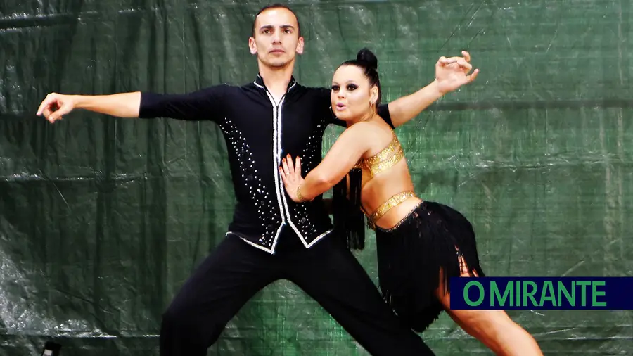 Par de dançarinos de Azambuja representa Portugal em campeonatos do mundo e da Europa