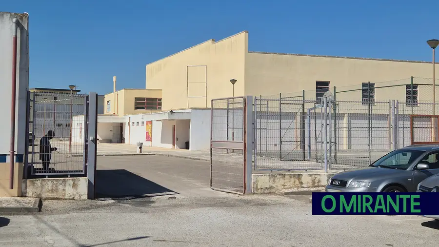 Pavilhão Gimnodesportivo do Porto Alto encerrado por precaução após vestígios de legionella