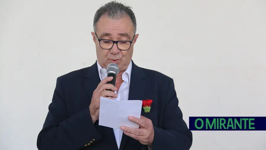Junta de Vialonga contrata empresa externa para substituir funcionários de baixa