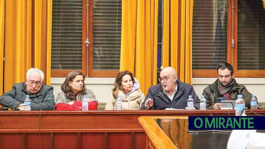 Qualidade da água da Lagoa da Alverca gera discussão na Assembleia Municipal da Golegã