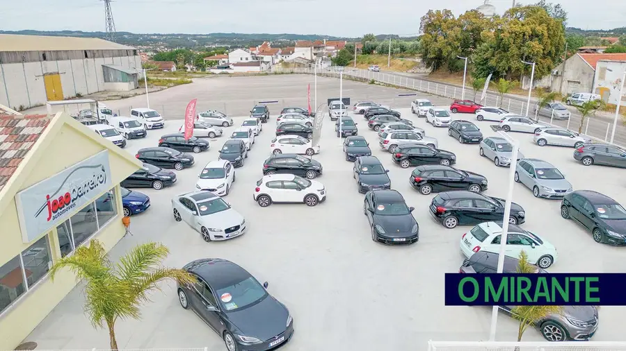 Stand João Barreiro Automóveis é uma empresa com vários anos de experiência