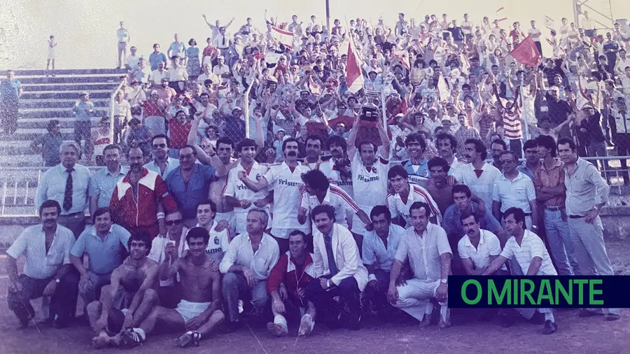 Campeões da 3ª divisão pela União de Santarém convivem 40 anos depois