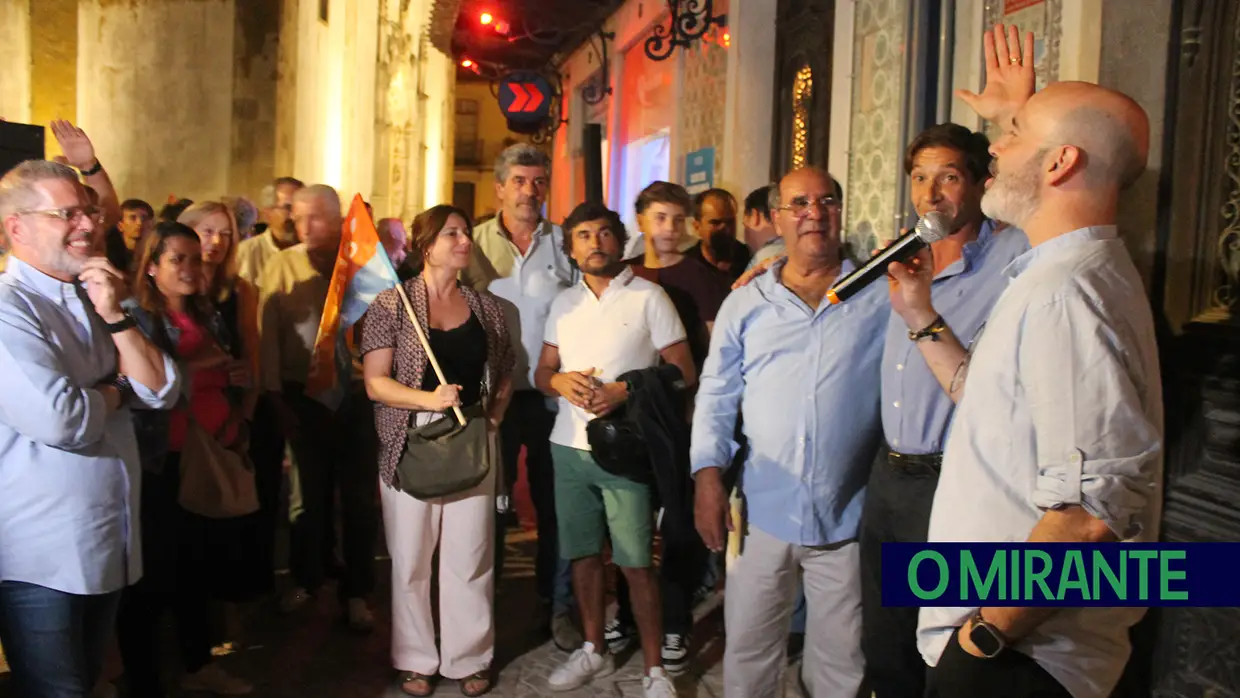 AD vence em todas as frentes em Santarém