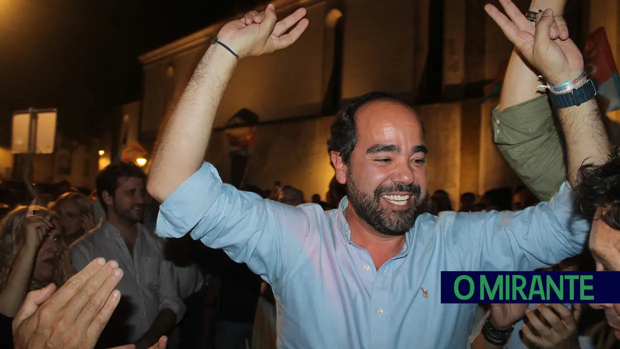 AD vence em todas as frentes em Santarém