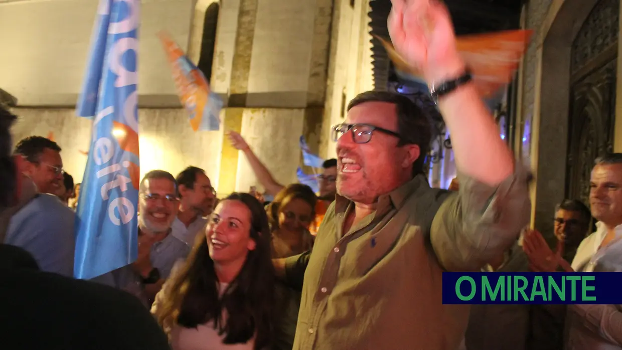 AD vence em todas as frentes em Santarém