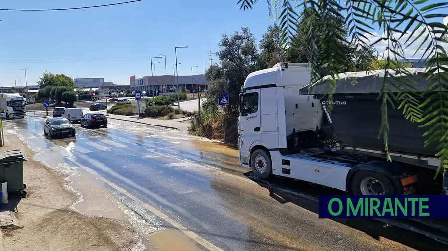Avaria na Estação Elevatória do Carregado deixa várias localidades sem água Avaria na Estação Elevatória do Carregado deixa várias localidades sem água